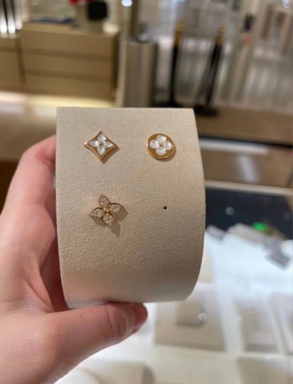 [moco jewelrys]STAR BLOSSOM STUD EARRINGS PINK GOLD DIAMONDS