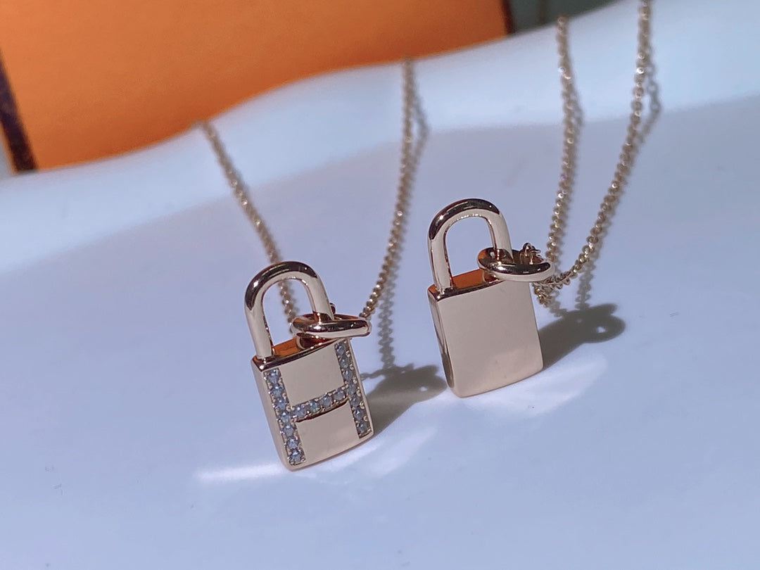 [moco jewelrys]HM ADVANCED NICHE SCHLOSS KOPF HALSKETTE DIAMANTEN