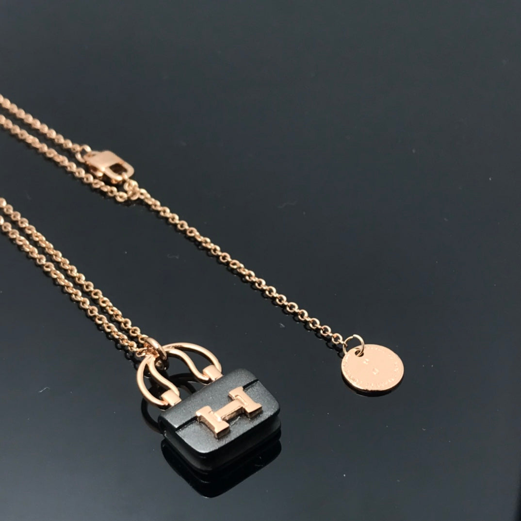 [moco jewelrys]WOMEN'S HM AMULETTES CONSTANCE PENDANT NECKLACE