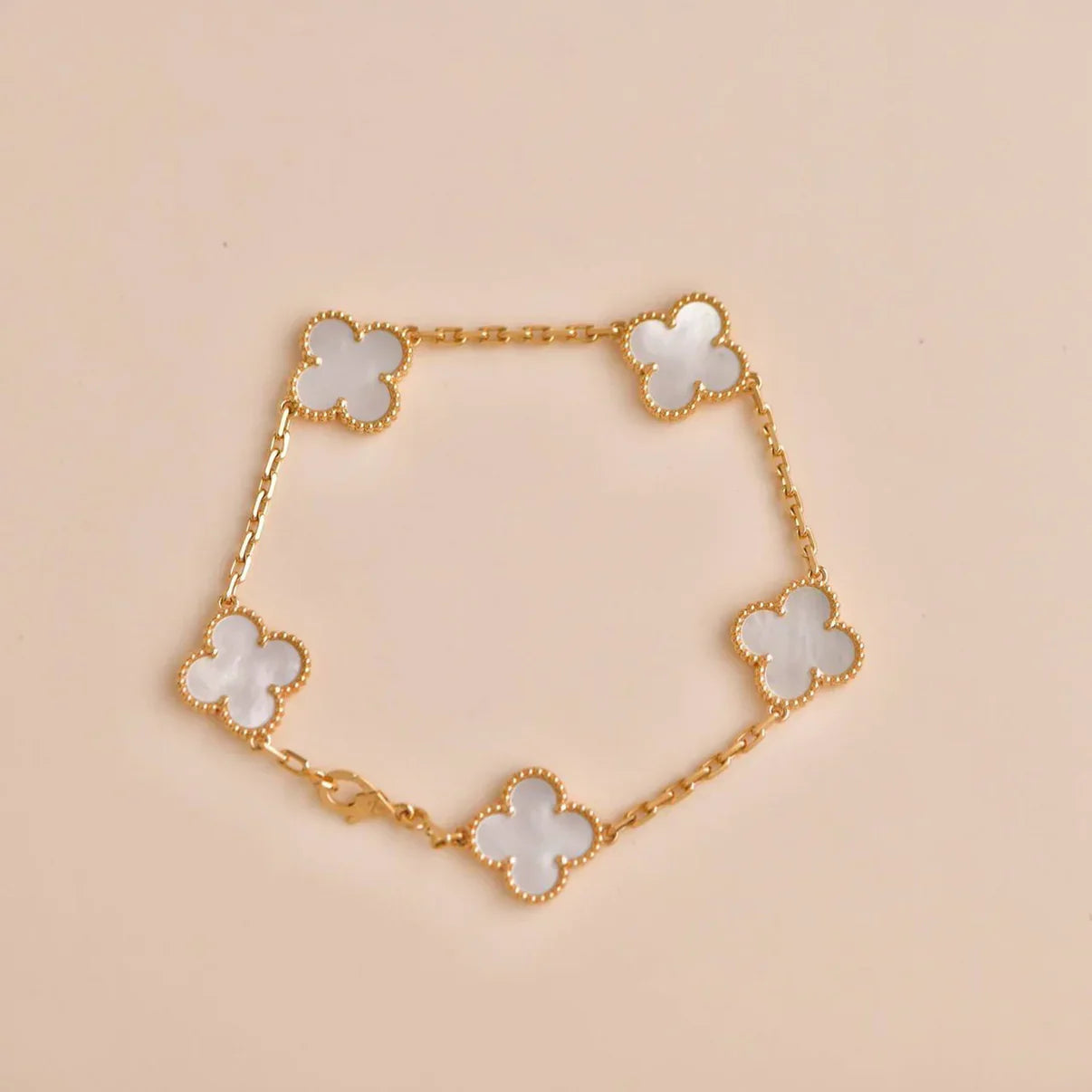 [Moco jewelrys]KLEE WEISSE PERLMUTT-MOP 5 MOTIV ARMBAND KOLLEKTION