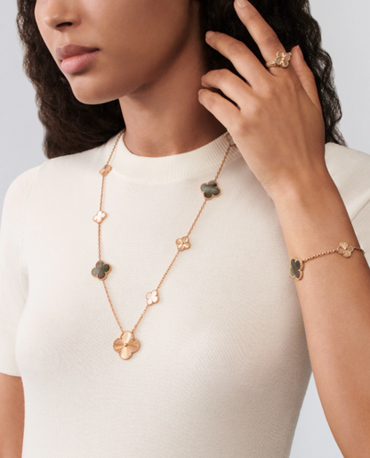 [Moco jewelrys] 25 NEW CLOVER 15 MOTIFS GRAY MOTHER-OF-PEARL