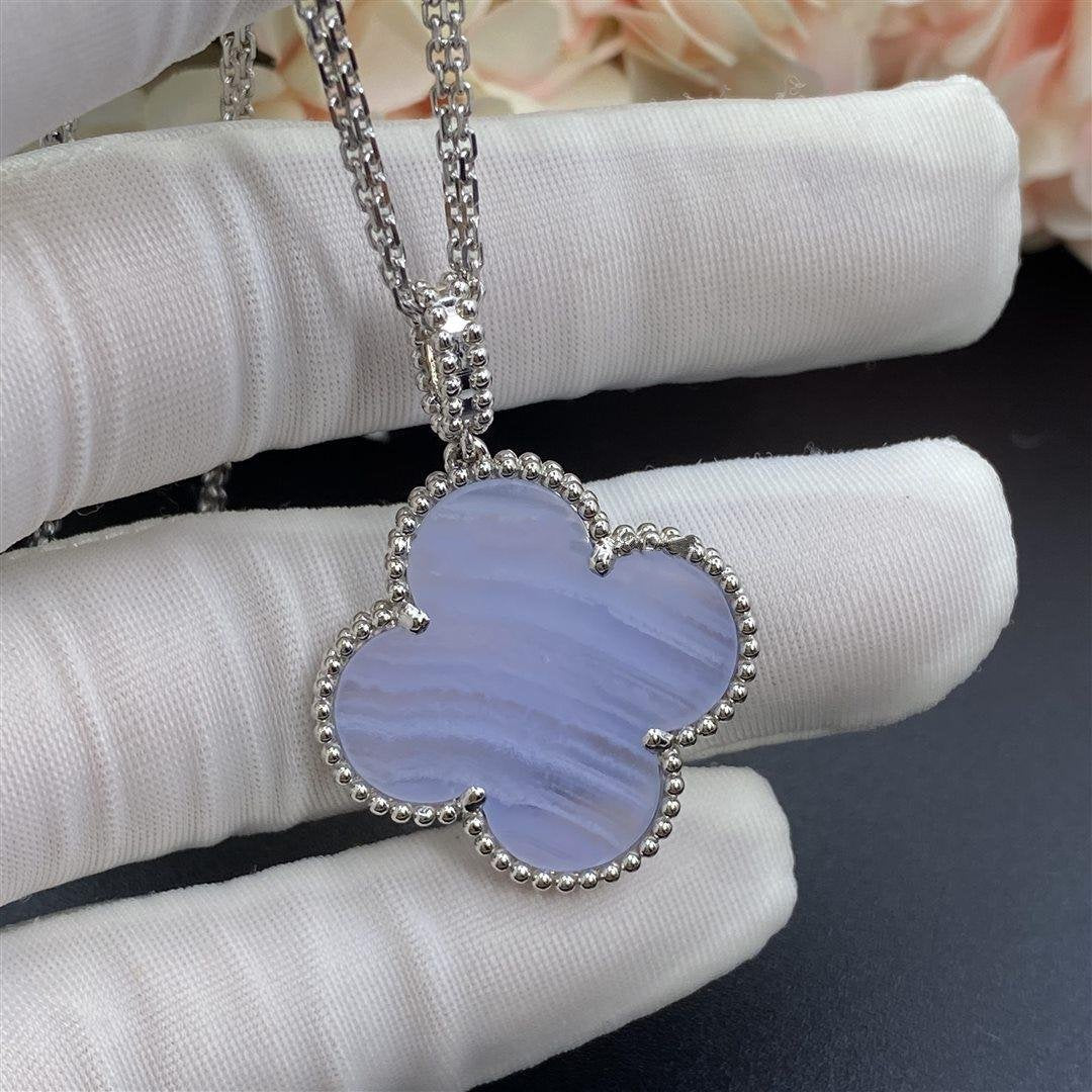 [moco jewelrys]CLOVER SILVER CHALCEDONY BIG CLOVER NECKLACE