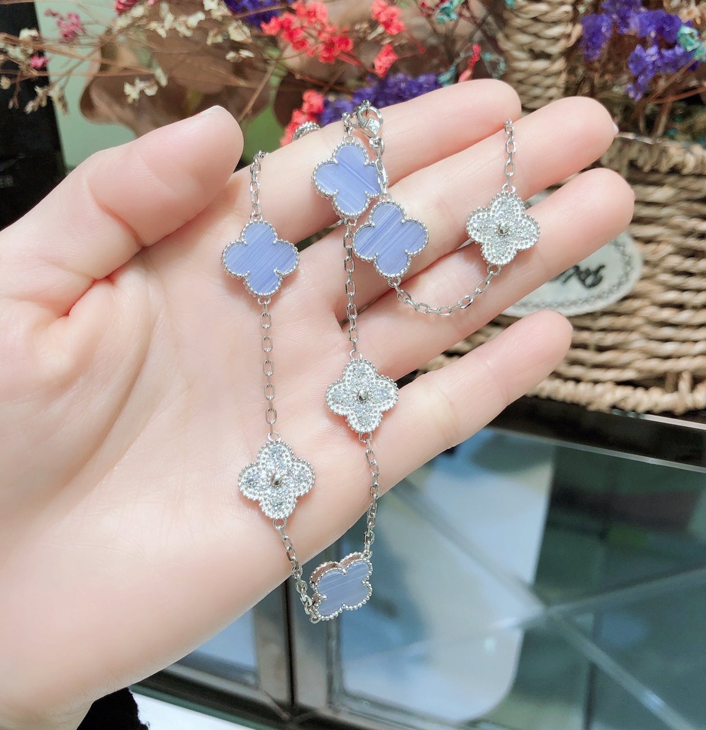 [moco jewelrys]CLOVER 10 MOTIFS CHALCEDONY DIAMONDS SILVER NECKLACE
