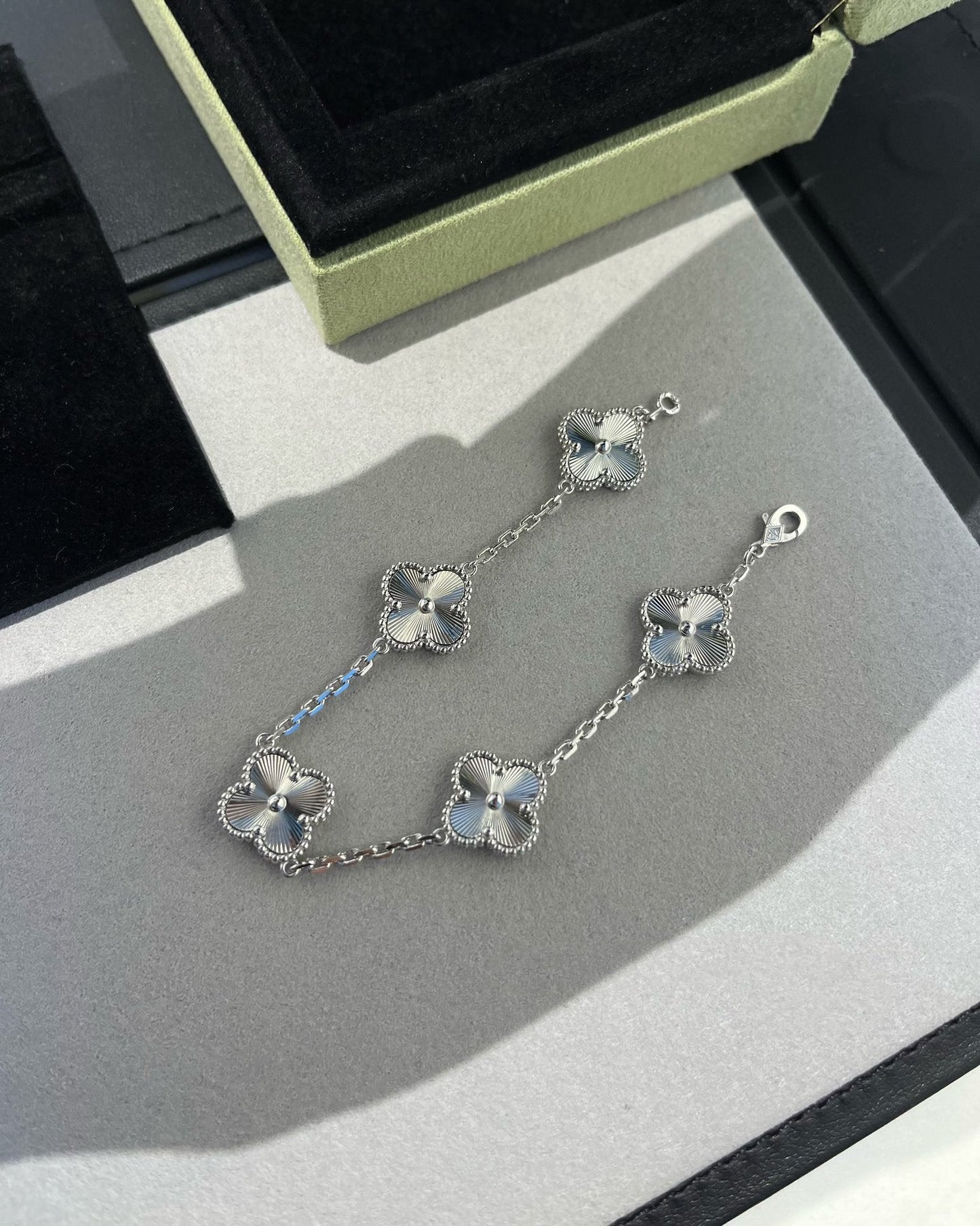 [Moco jewelrys] KLEEBlatt 5 MOTIVE LASER-ARMBAND KOLLEKTION